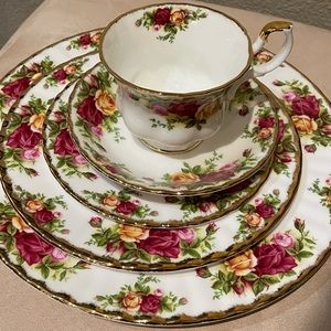 Royal Albert Old Country Roses 5-Piece x4 (20pcs) Place Setting